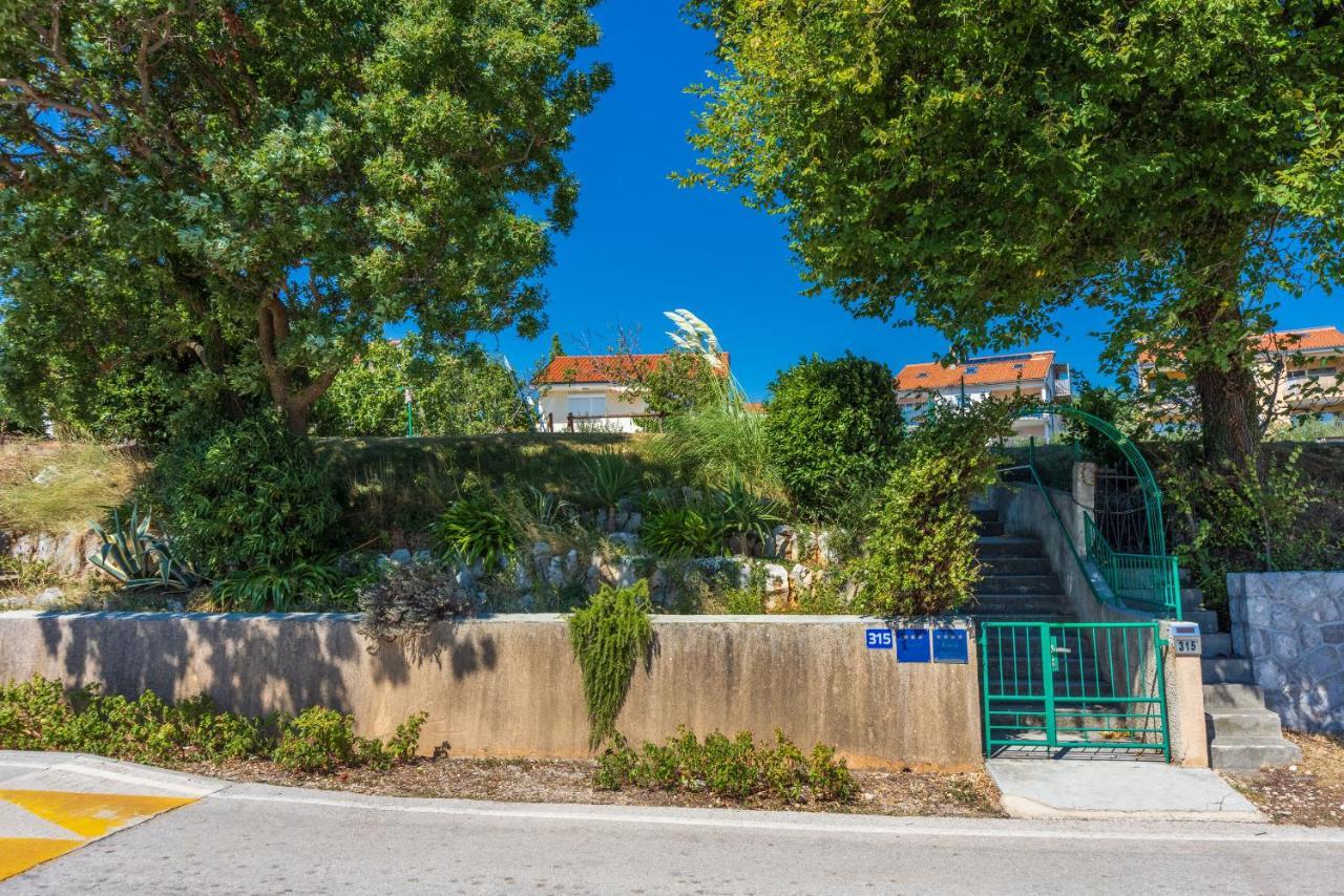 Apartments Star By The Sea Čižići Buitenkant foto